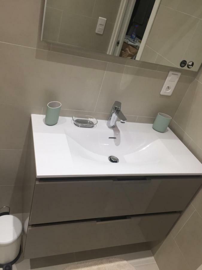 2 Pieces Climatise A Cote De La Rue Palmaro Apartment Menton