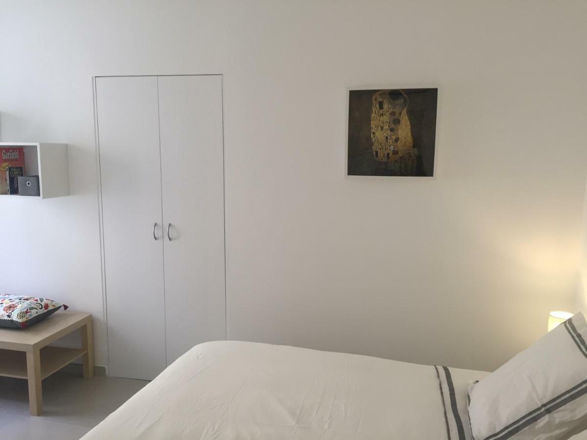 Deux Pièces Rue Piétonne Situation Idéale Apartamento